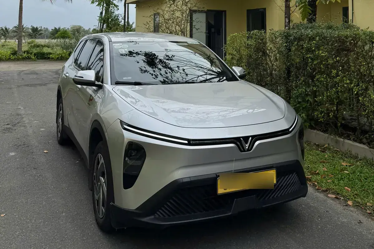 Đội xe đang phục vụ: VinFast EV
